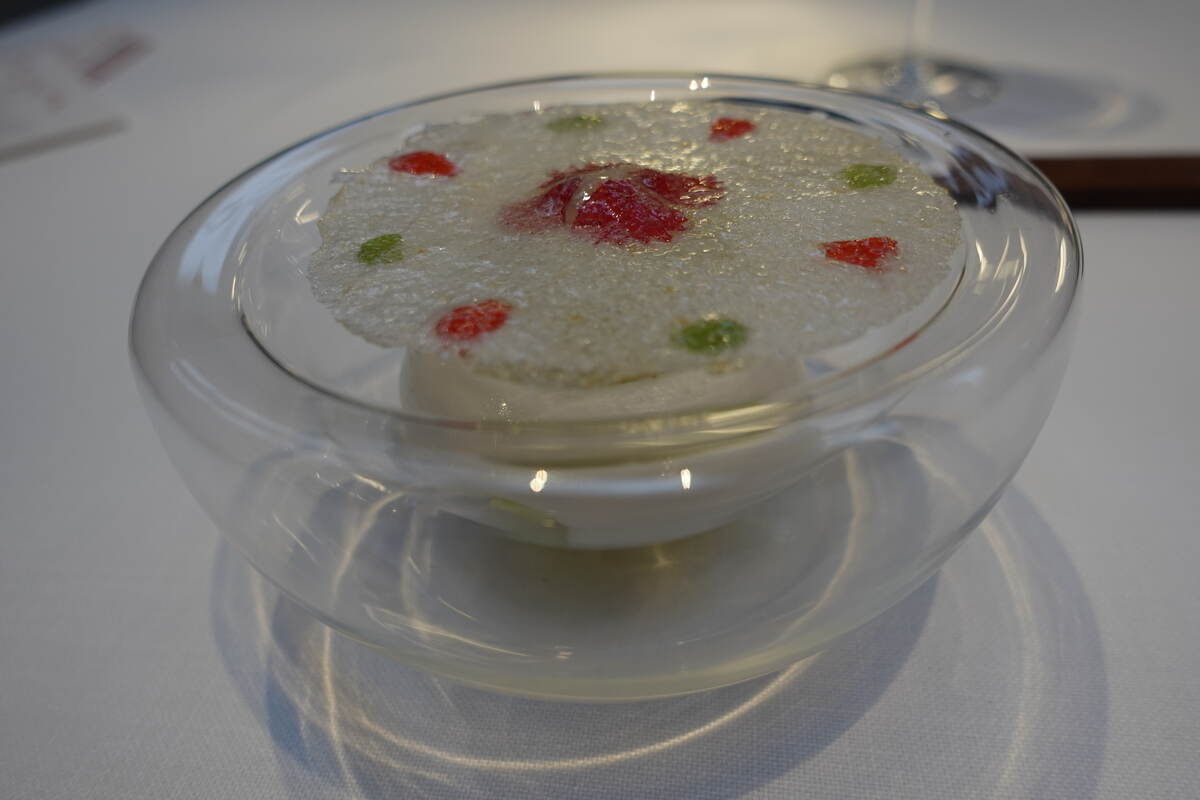 Fresh cucumber, green apple frost, gin and flowers